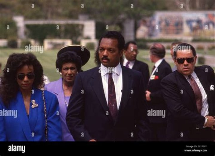 Did Frank Sinatra attend Sammy Davis Jr funeral?