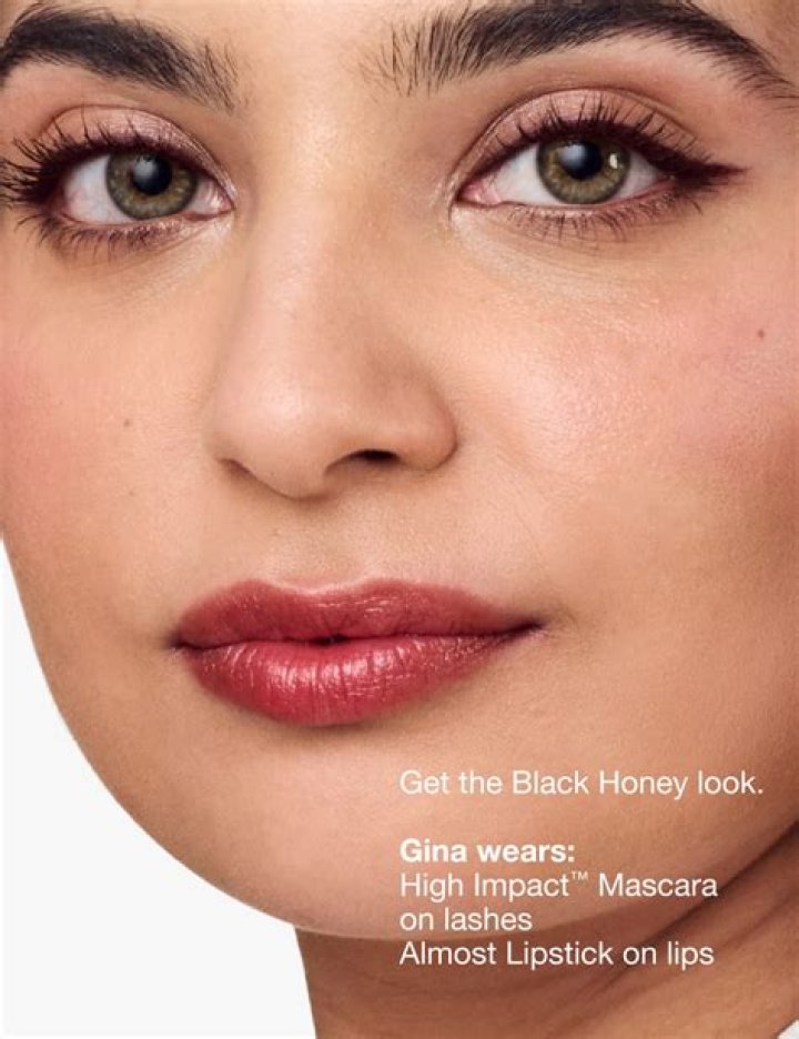 Does Clinique have good mascara?