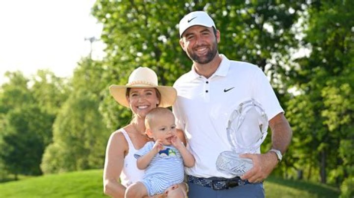 Is Adam Scott no longer with Titleist?
