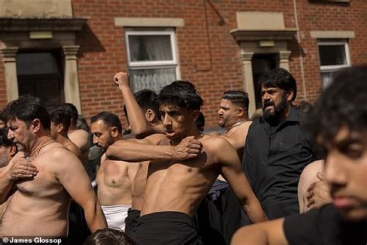 Why do Shia hit themselves?